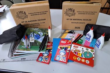 Prefeitura inicia nova etapa de entrega de kits escolares