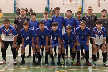 Equipe de Futsal da Secretaria vence Agua&iacute; fora de casa na estreia da ADR