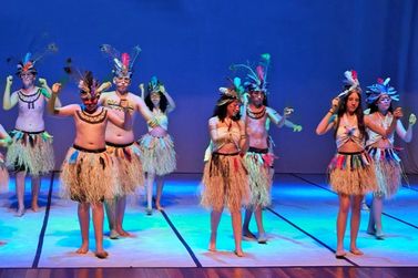 Festival de Dan&ccedil;a re&uacute;ne mais de mil alunos da rede municipal