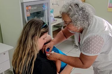 Vacina&ccedil;&atilde;o contra a gripe segue nas UBSs para grupos priorit&aacute;rios