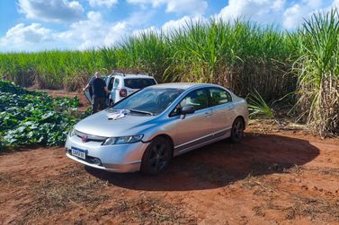 Carro roubado durante assalto em fazenda &eacute; recuperado em Mogi Mirim