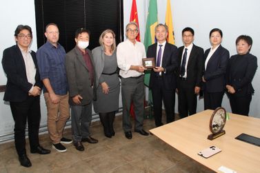 Paulo Silva recebe delega&ccedil;&atilde;o chinesa interessada em novos projetos