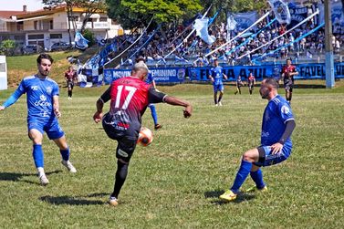 Vila Miranda vence confronto direto e assume lideran&ccedil;a do Amador do Gua&ccedil;u
