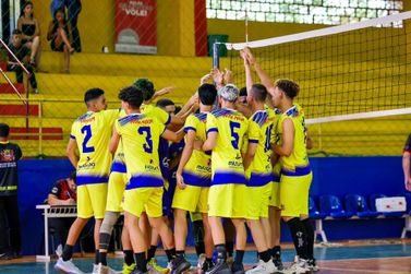 V&ocirc;lei sub-21 perde em casa ap&oacute;s sair na frente pela APV