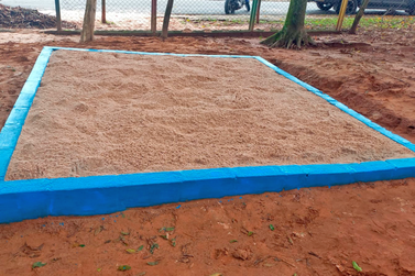Escolas gua&ccedil;uanas recebem manuten&ccedil;&atilde;o em tanques de areia dos parques infantis