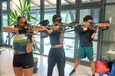 Mirlene Picin lidera equipe brasileira em treinamento de biathlon na It&aacute;lia