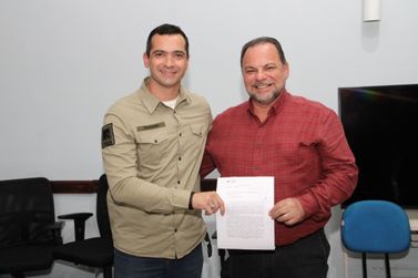 Secret&aacute;rio da Sa&uacute;de reivindica verbas a deputado estadual