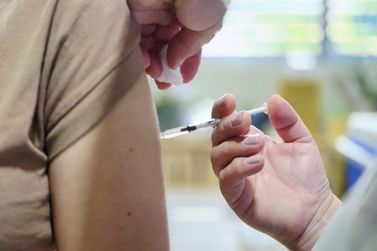 Vacina&ccedil;&atilde;o contra a gripe &eacute; liberada para toda a popula&ccedil;&atilde;o em Mogi Gua&ccedil;u