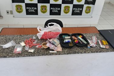 Casal tenta fugir da Pol&iacute;cia Rodovi&aacute;ria e acaba detido com drogas
