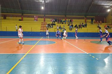 Festival de Futsal Sub-10 re&uacute;ne equipes da regi&atilde;o no Tucur&atilde;o neste domingo
