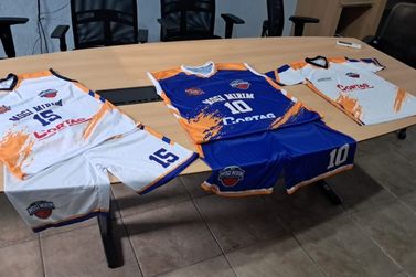 Basquete da SEL recebe novos uniformes e estreia na Liga Metropolitana nesta sexta