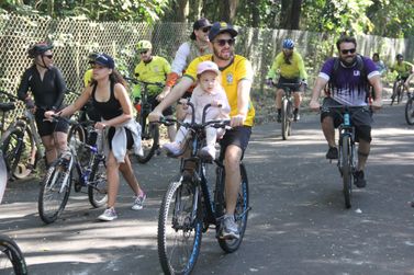 Passeio cicl&iacute;stico re&uacute;ne 250 participantes em Mogi Mirim