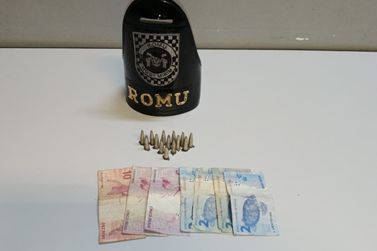 Romu apreende coca&iacute;na e leva adolescente &agrave; delegacia 