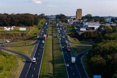 Renovias prev&ecirc; 675 mil ve&iacute;culos no feriado; veja hor&aacute;rios de maior movimento