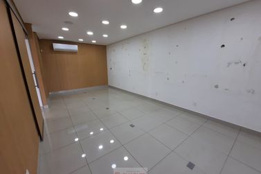 Sala Comercial para alugar - 114m&sup2; - Centro