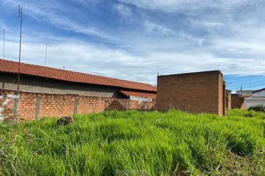 Terreno &agrave; venda - 10m&sup2; - Centro