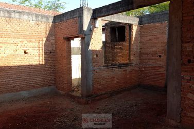 Casa &agrave; venda - 120m&sup2; - Centro