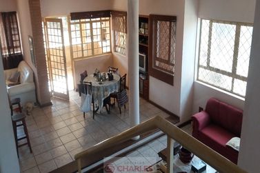 Casa &agrave; venda - 242m&sup2; - Centro