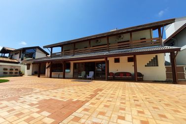 Casa para alugar - 10m&sup2; - Centro
