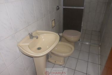 Casa para alugar - 10m&sup2; - Centro