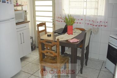 Casa &agrave; venda - 100m&sup2; - Centro