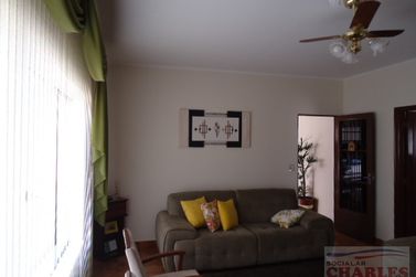 Casa &agrave; venda - 200m&sup2; - Centro