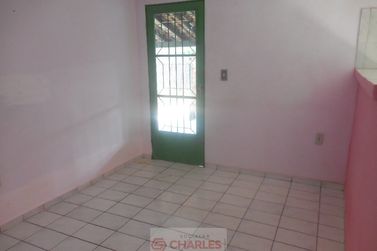 Casa para alugar - 10m&sup2; - Centro