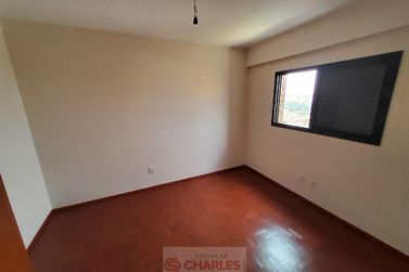 Apartamento &agrave; venda - 155m&sup2; - Centro