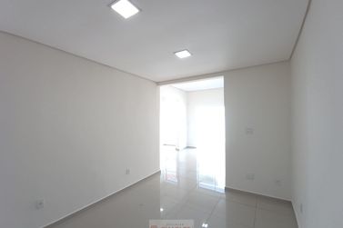 Sal&atilde;o Comercial para alugar - 35m&sup2; - Centro