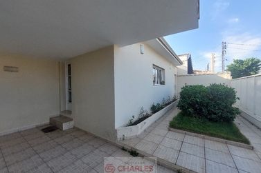 Casa &agrave; venda - 200m&sup2; - Centro