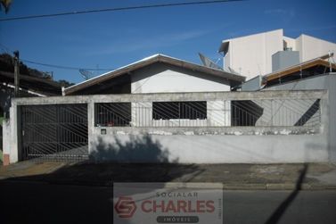 Casa &agrave; venda - 120m&sup2; - Centro