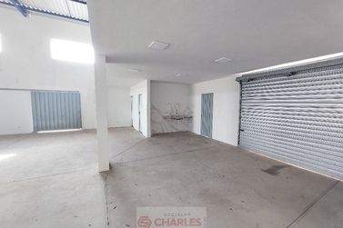 Sal&atilde;o Comercial para alugar - 300m&sup2; - Centro