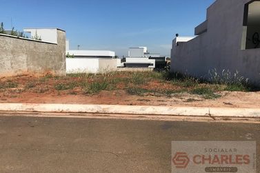 Terreno &agrave; venda - 10m&sup2; - Centro