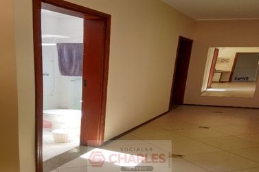 Casa &agrave; venda - 250m&sup2; - Centro