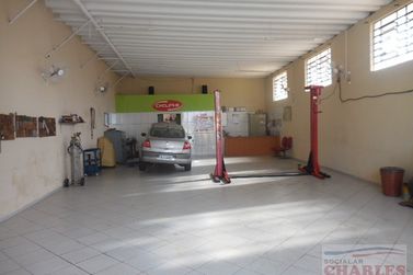 Sal&atilde;o Comercial &agrave; venda - 212m&sup2; - Centro