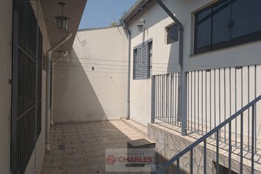 Casa &agrave; venda - 252m&sup2; - Centro