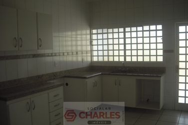 Casa &agrave; venda - 201m&sup2; - Centro