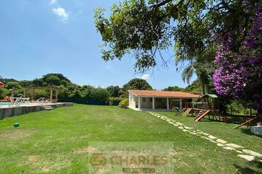 S&iacute;tio &agrave; venda - 400m&sup2; - Centro
