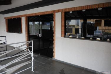 Sala Comercial &agrave; venda - 251m&sup2; - Centro