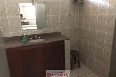 Casa para alugar - 296m&sup2; - Centro