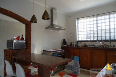 Casa &agrave; venda - 483m&sup2; - Centro