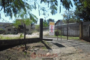 S&iacute;tio &agrave; venda - 124m&sup2; - Centro
