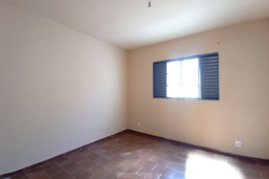 Casa para alugar - 100m&sup2; - Centro