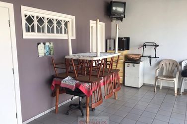 Casa &agrave; venda - 180m&sup2; - Centro