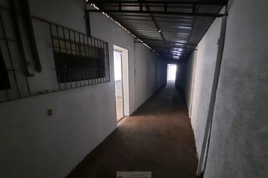 Sal&atilde;o Comercial para alugar - 194m&sup2; - Centro