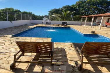 S&iacute;tio &agrave; venda - 640m&sup2; - Centro