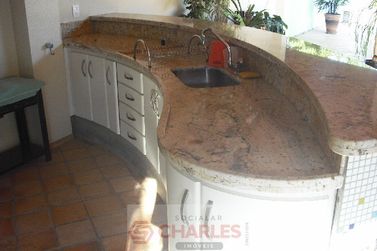 Casa &agrave; venda - 425m&sup2; - Centro