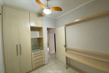 Casa &agrave; venda - 10m&sup2; - Centro