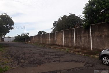 Casa &agrave; venda - 500m&sup2; - Centro