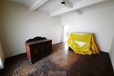 Casa para alugar - 10m&sup2; - Centro